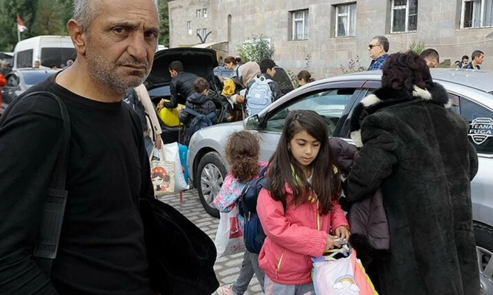 Η Μόσχα προειδοποιεί την Αρμενία ότι κάνει «τεράστιο λάθος» που απομακρύνεται από τη Ρωσία
